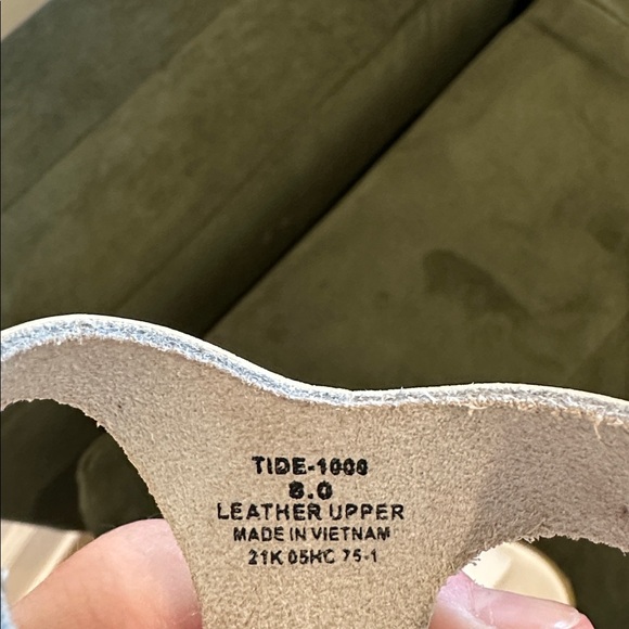 Footmates Sandals, size 8! - Picture 2 of 2